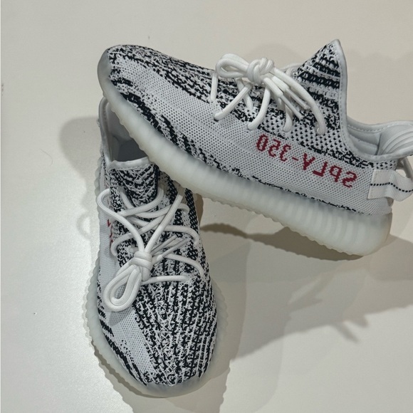 New men’s 8 adidas Yeezy 350 v2 boost zebra pattern black and white yeezys - Picture 1 of 4